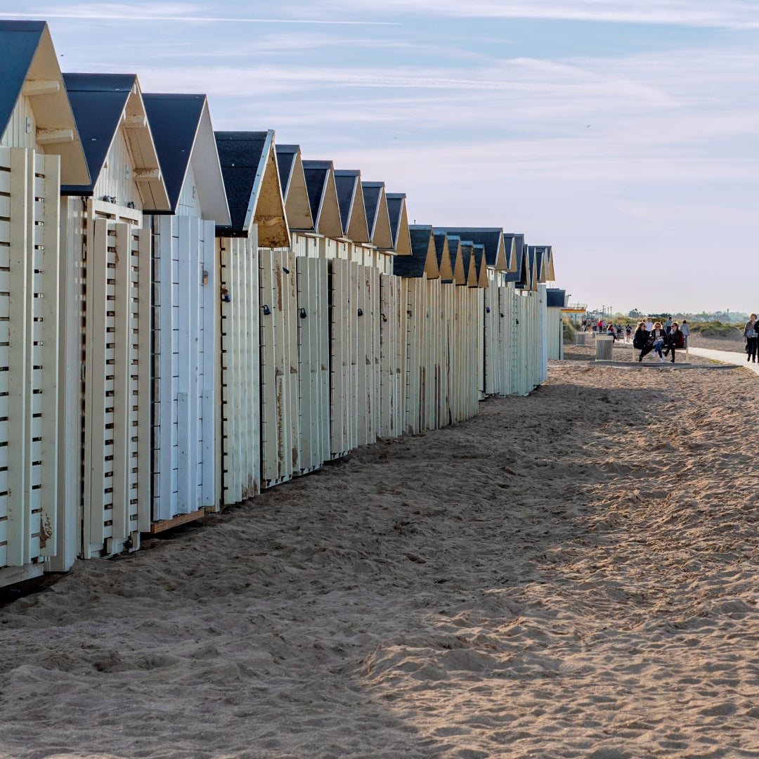 Découvrez la plage de Ouistreham, un joyau de la côte fleurie